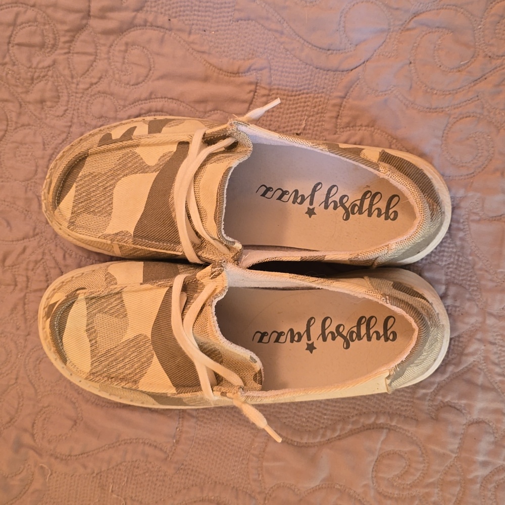 Gypsy Jazz gray camo size 9